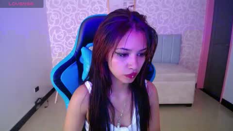 nilia_ch online show from January 24, 2025, 1:56 am