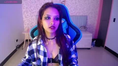 nilia_ch online show from February 1, 2025, 4:35 am