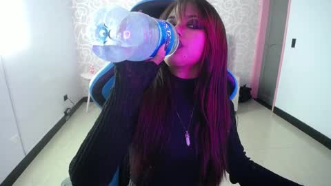 nilia_ch online show from February 15, 2025, 11:03 pm