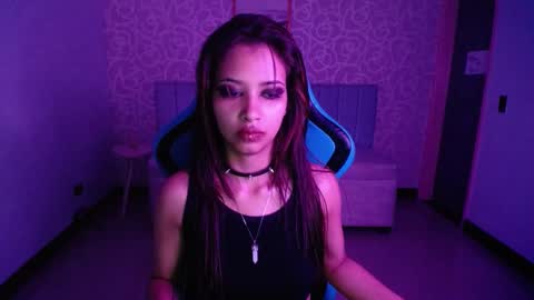 nilia_ch online show from February 21, 2025, 4:07 am