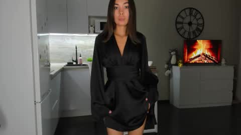 Snapshot of nilliluv chatting on September 20, 2025, 3:57 pm Bella online show from September 20, 2025, 3:57 pm