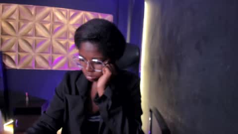 Snapshot of nilosolem12 chatting on December 19, 2024, 12:34 pm nilo solem online show from December 19, 2024, 12:34 pm