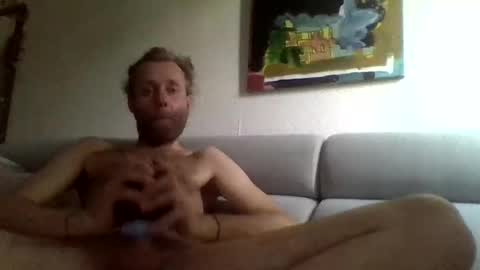 nilsberlin99 online show from October 28, 2025, 7:45 am