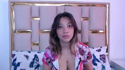 Nina Carther online show from November 9, 2025, 11:41 am