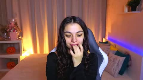 Ketrin online show from November 25, 2025, 3:06 am