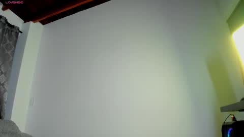 Catalina online show from October 3, 2025, 11:24 pm