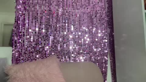 nina_lovez online show from January 3, 2025, 2:43 am