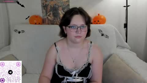 nina lunaa online show from October 28, 2025, 9:24 am