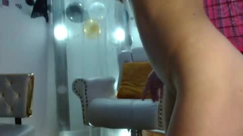 Snapshot of nina_roser chatting on October 15, 2025, 12:49 pm Nina Roser online show from October 15, 2025, 12:49 pm