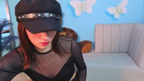 Snapshot of nina_sweetdoll chatting on February 27, 2026, 7:25 pm Nina online show from February 27, 2026, 7:25 pm