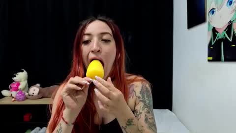 Snapshot of ninaa_fox chatting on January 8, 2025, 8:18 pm Ninaa fox online show from January 8, 2025, 8:18 pm