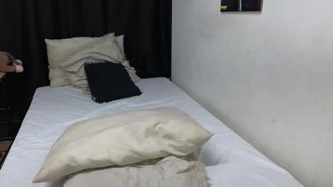 Snapshot of ninaa_fox chatting on January 18, 2025, 6:43 pm Ninaa fox online show from January 18, 2025, 6:43 pm