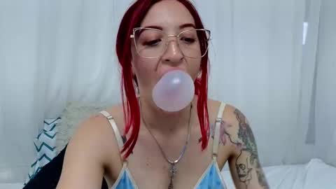 Snapshot of ninaa_fox chatting on February 24, 2025, 7:30 pm Ninaa fox online show from February 24, 2025, 7:30 pm