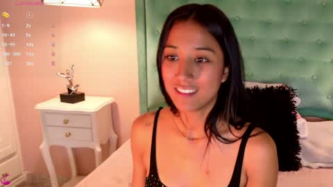 Snapshot of ninabravur chatting on April 18, 2026, 12:42 pm NINA BRAVU online show from April 18, 2026, 12:42 pm