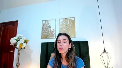 Nina online show from February 8, 2025, 6:01 pm