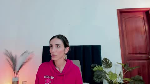 Nina online show from March 7, 2025, 6:11 pm