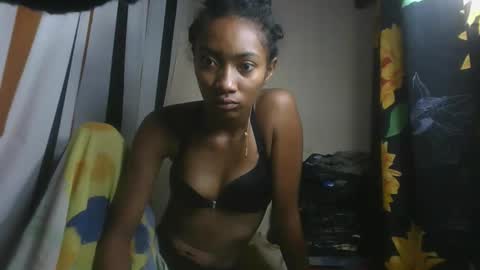 ninaeaa online show from November 30, 2025, 1:31 am