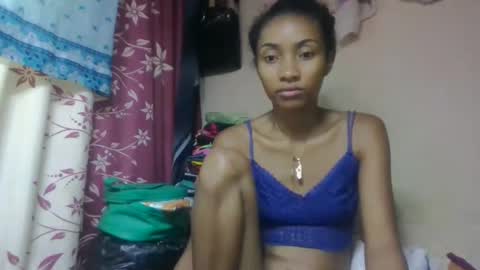 ninaeaa online show from April 25, 2026, 1:41 pm