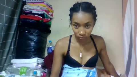 ninaeaa online show from June 11, 2026, 6:06 pm