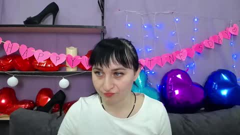 Snapshot of ninaflawlees chatting on February 6, 2025, 2:33 am ninaflawlees online show from February 6, 2025, 2:33 am