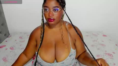 Snapshot of ninagrey03 chatting on September 30, 2025, 11:54 pm Valentina online show from September 30, 2025, 11:54 pm