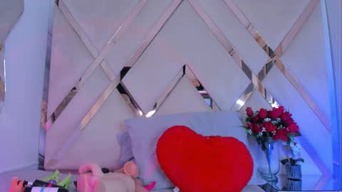 ninahtx online show from October 12, 2025, 9:25 pm