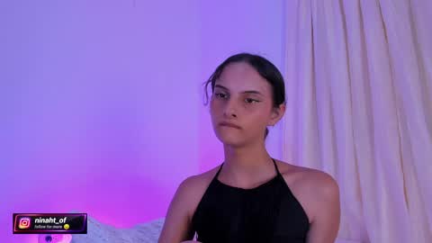 ninahtx online show from April 6, 2026, 10:33 pm