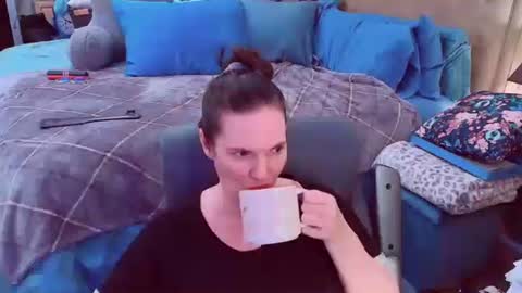 Nina Jaymes online show from February 4, 2026, 9:48 am