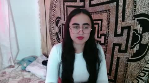 Snapshot of ninakravtz chatting on September 19, 2025, 3:13 pm N I N A online show from September 19, 2025, 3:13 pm