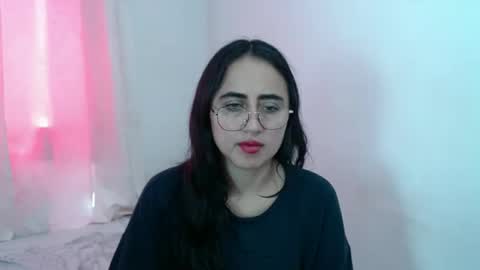 Snapshot of ninakravtz chatting on November 1, 2025, 4:20 pm N I N A online show from November 1, 2025, 4:20 pm