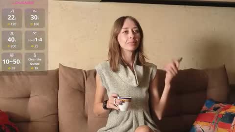 NinaNovalicious online show from October 1, 2025, 7:25 am