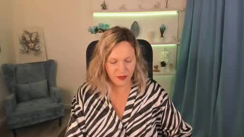 ninastarle online show from September 20, 2025, 5:19 am