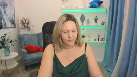 ninastarle online show from April 23, 2026, 5:08 am