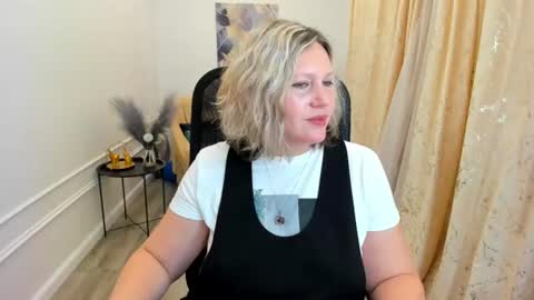 ninastarle online show from June 16, 2026, 11:46 am