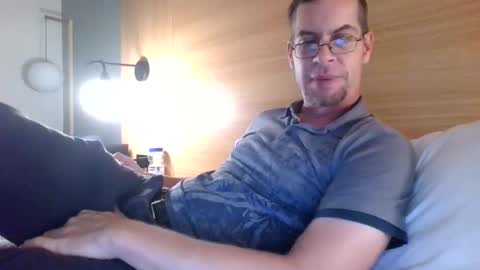 nineinchbronco online show from May 3, 2026, 10:43 am
