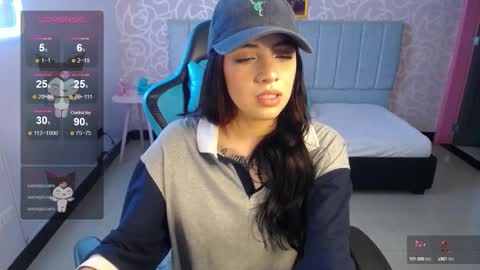 Snapshot of ninfa_ch chatting on January 7, 2025, 7:49 pm Ninfa online show from January 7, 2025, 7:49 pm