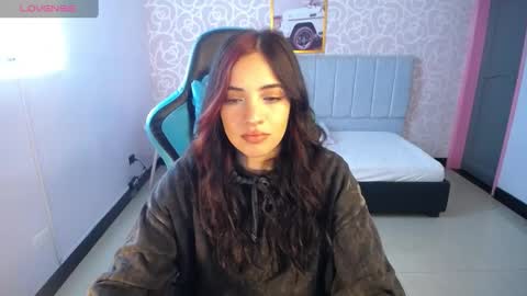 Snapshot of ninfa_ch chatting on January 8, 2025, 11:21 am Ninfa online show from January 8, 2025, 11:21 am