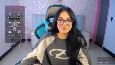 Snapshot of ninfa_ch chatting on February 10, 2025, 2:05 pm Ninfa online show from February 10, 2025, 2:05 pm