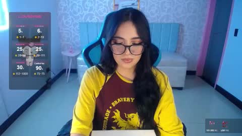 Snapshot of ninfa_ch chatting on February 27, 2025, 4:43 pm Ninfa online show from February 27, 2025, 4:43 pm