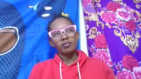 ninie246746 online show from May 9, 2026, 6:18 am