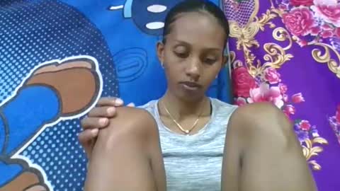 ninie246746 online show from June 6, 2026, 6:29 am