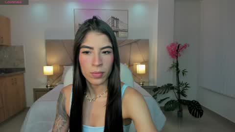 ninna_asppen online show from April 18, 2026, 6:06 am