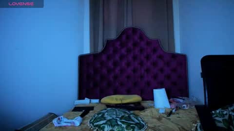 nina dee online show from December 9, 2024, 7:50 am