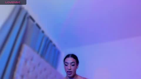 Ninon Beart online show from May 15, 2026, 11:01 pm