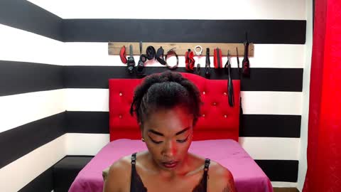 Snapshot of nirak_sf chatting on December 17, 2024, 6:53 pm Nirak online show from December 17, 2024, 6:53 pm