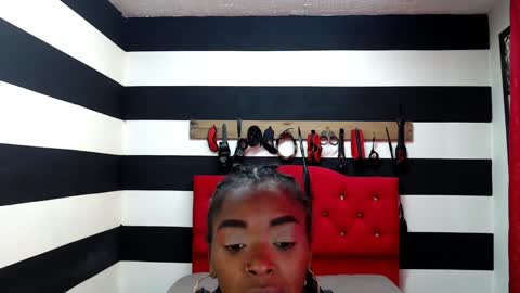 Snapshot of nirak_sf chatting on December 31, 2024, 2:03 pm Nirak online show from December 31, 2024, 2:03 pm