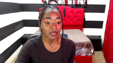 Snapshot of nirak_sf chatting on December 31, 2024, 5:07 pm Nirak online show from December 31, 2024, 5:07 pm