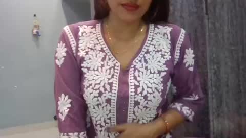 Nishu online show from June 18, 2026, 4:46 am