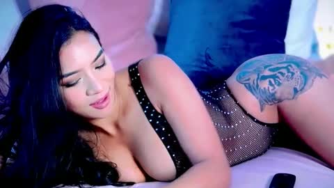 Snapshot of nishafox chatting on September 17, 2025, 5:53 am Nkkifoxxx online show from September 17, 2025, 5:53 am