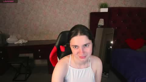 Snapshot of nishira_shy chatting on June 8, 2026, 1:00 pm nishira_shy online show from June 8, 2026, 1:00 pm